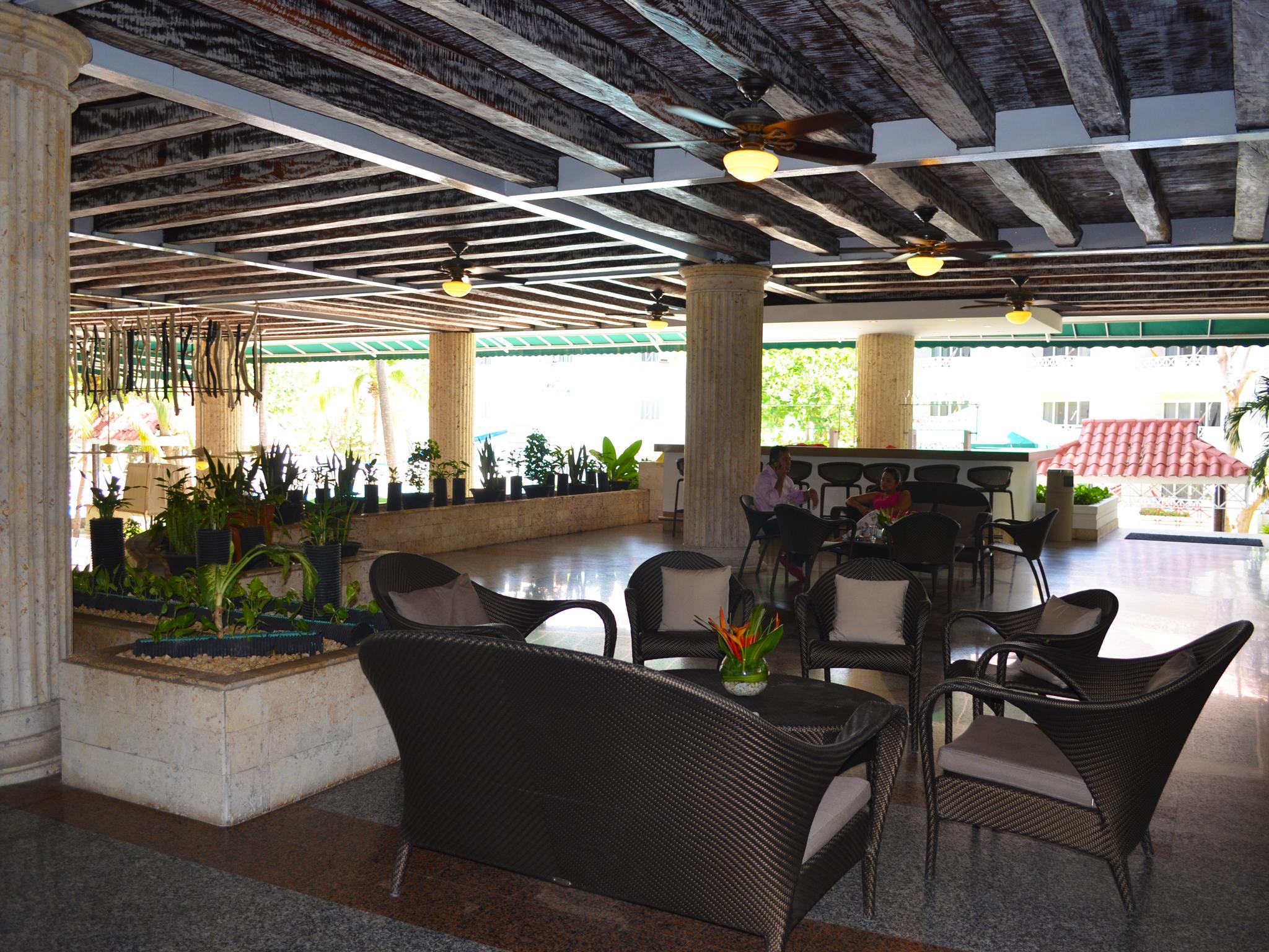 Hotel Las Americas Casa De Playa Cartagena Exterior foto The lobby of the hotel