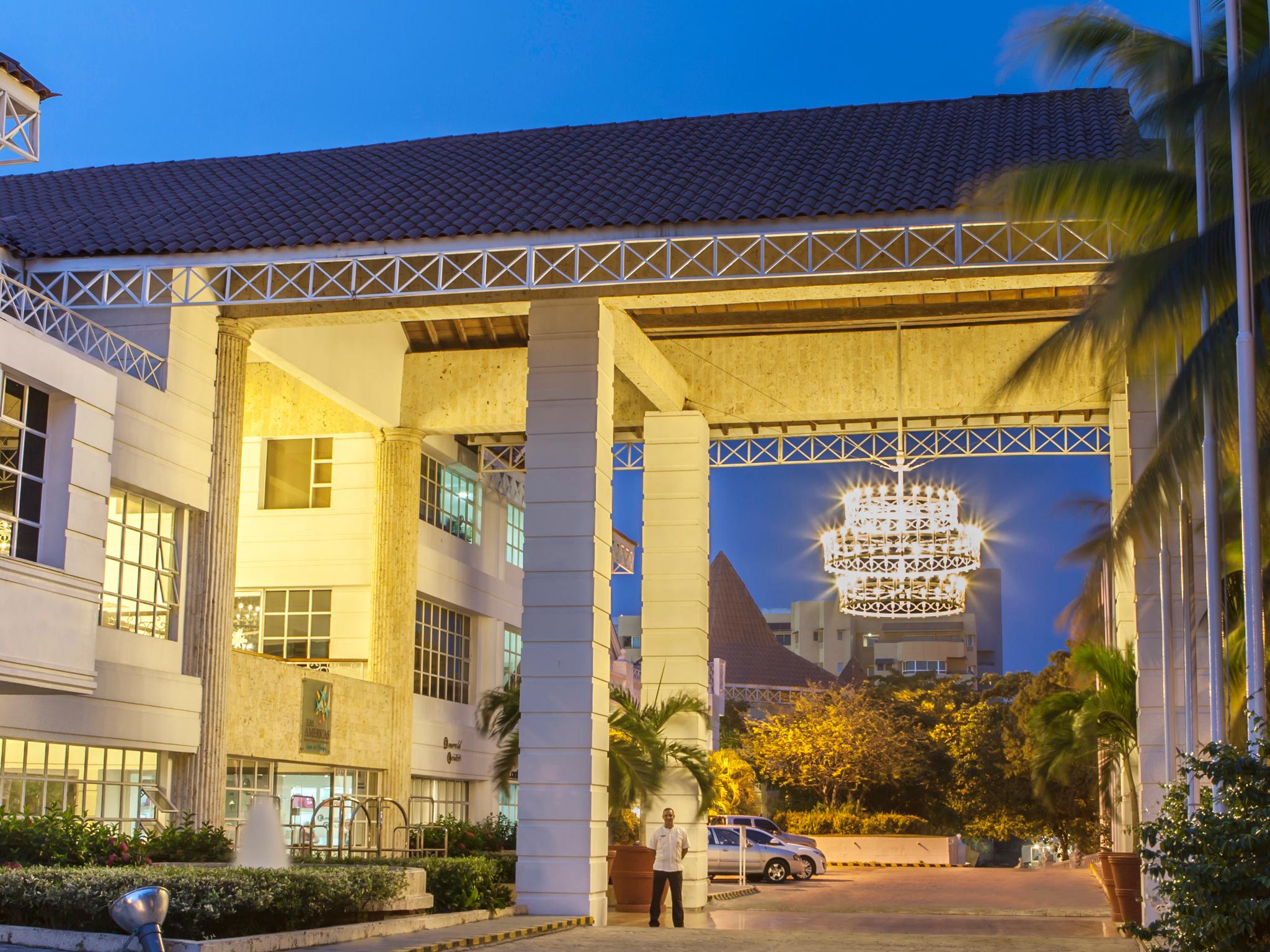 Hotel Las Americas Casa De Playa Cartagena Exterior foto The University of Nottingham Malaysia Campus