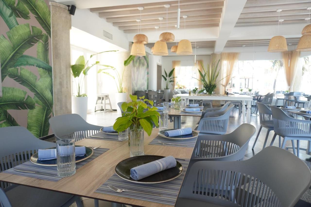 Hotel Las Americas Casa De Playa Cartagena Exterior foto Restaurant