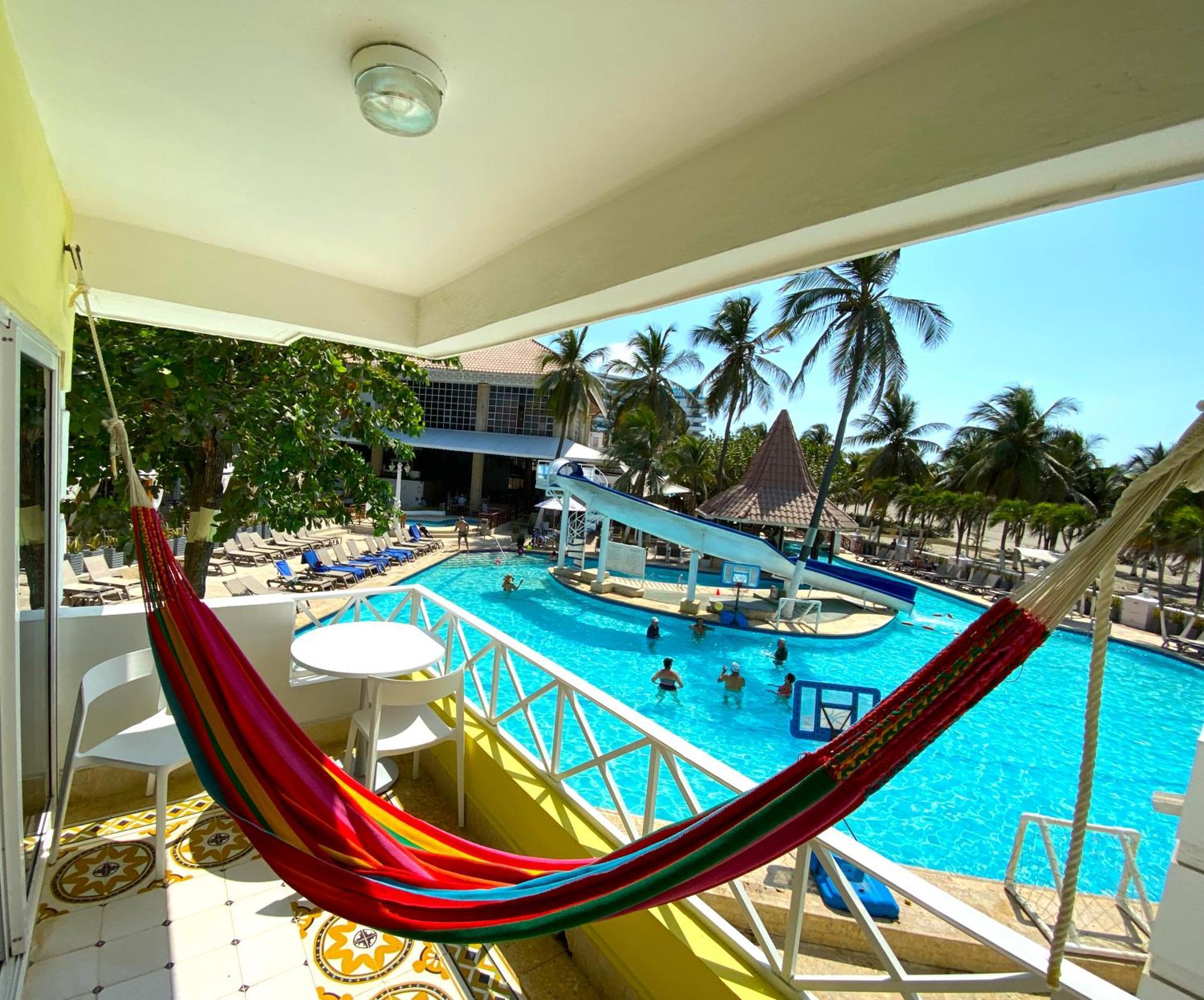 Hotel Las Americas Casa De Playa Cartagena Exterior foto Hammock on a balcony